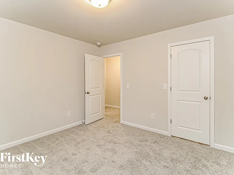 1136 Scarlett Dr — Photo 12