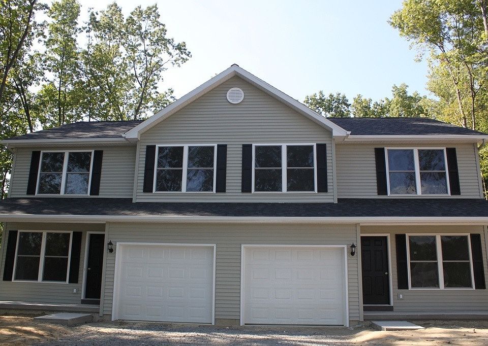 2nd image of 129 Vosburgh Rd #A