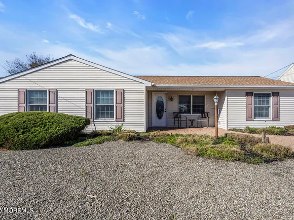 16 Davey Jones Way, Waretown, NJ 08758