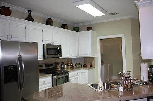 4th image of 2161 Beechnut Dr