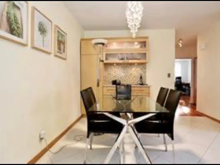 E 1st St — Photo 4