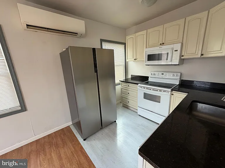 600 Keefer Pl NW #3 — Photo 6