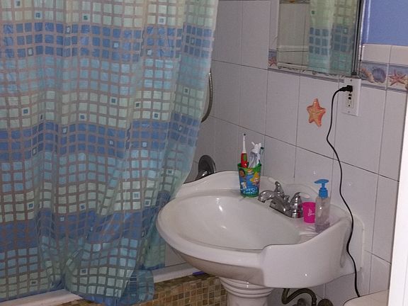 4th image of 750 Brook Ave #2B