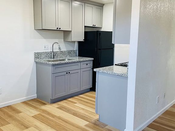 3rd image of 158 W Carlton Way #202