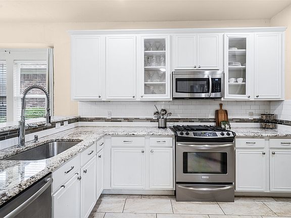 2nd image of 10204 Benwick Dr