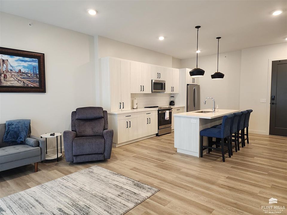 3010 Fieldhouse Cir Manhattan, KS, 66503 Apartments for Rent Zillow