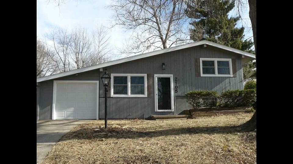 1st image of 2105 N 34th Ter
