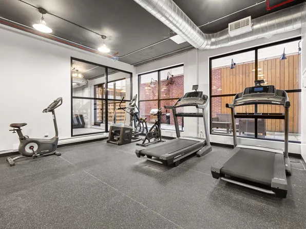 21-10 44th Drive image 11 of 15