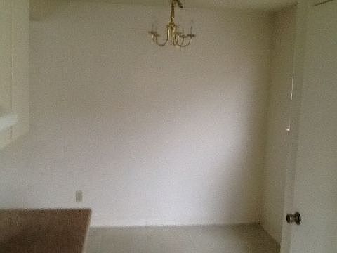 5th image of 303 Starr Ave APT 1
