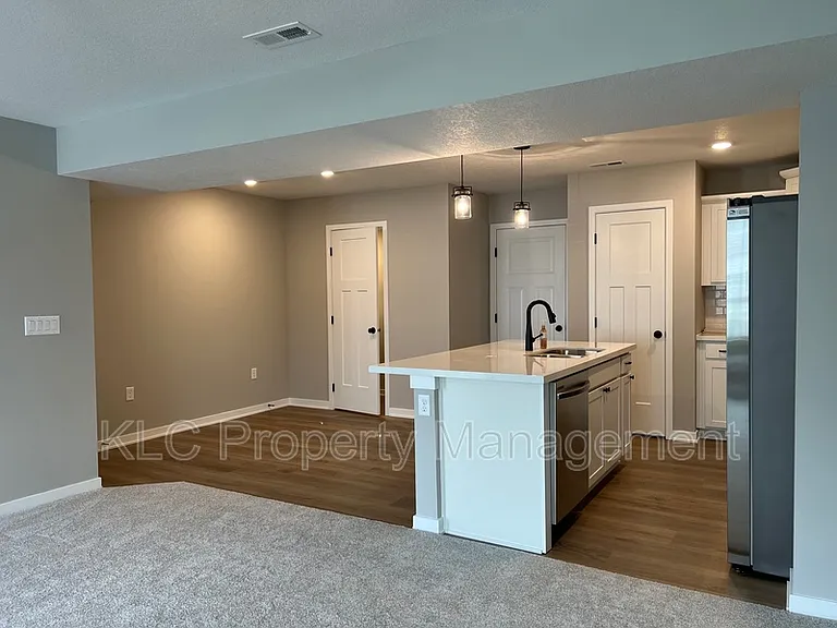 2625 SE Osier Ave — Photo 10