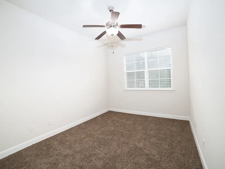 293 Ferndale St — Photo 28