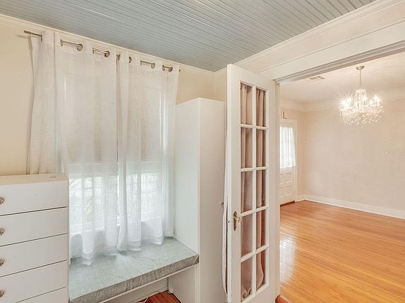 5th image of 213 Metairie Heights Ave