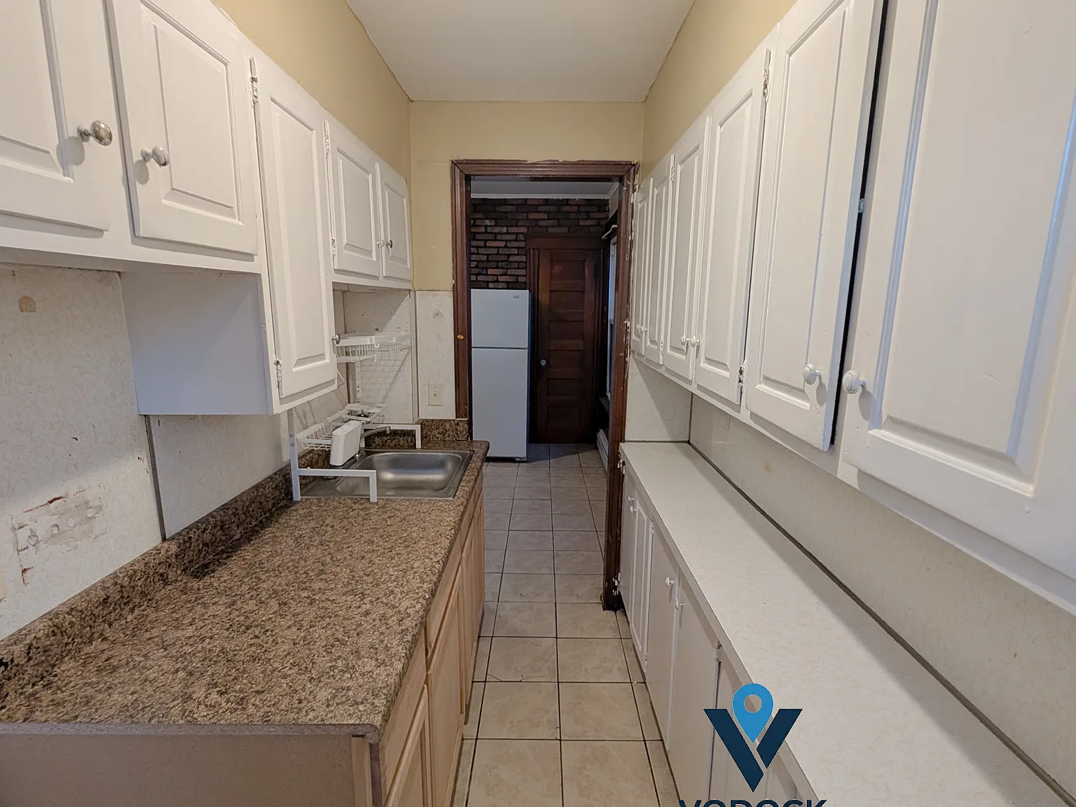 3 bed, 1500 sqft, $2,200 — Photo 4