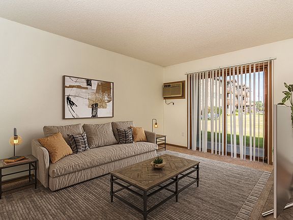 Grand Forks, ND Chandler 1898 Apartments | Living