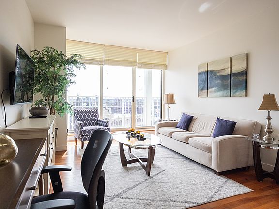 4th image of 1 W Exchange St Unit 1608