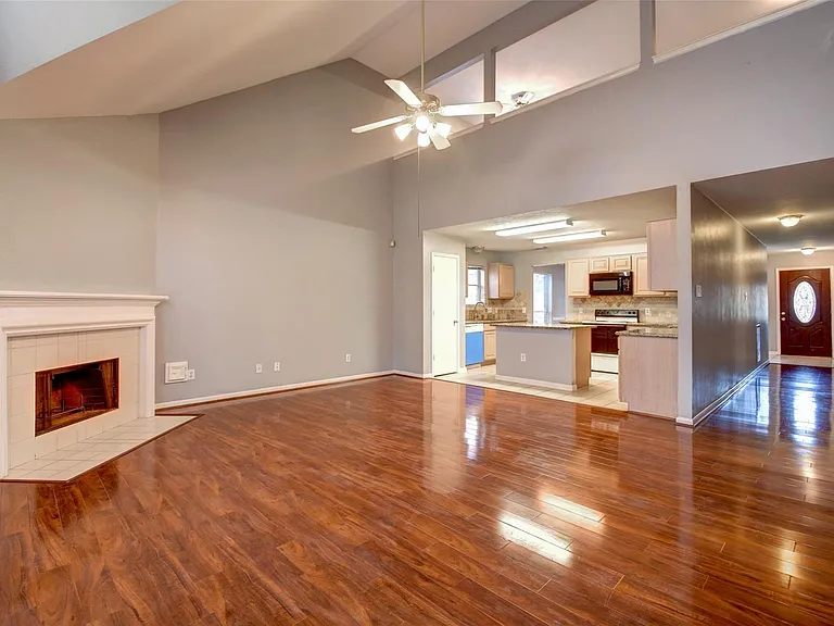 2114 Whirlaway Dr — Photo 19