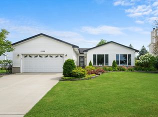 2329 W Weathersfield Way, Schaumburg, IL 60193