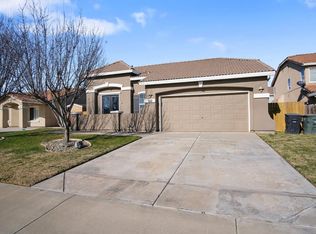 353 Jasmine Ln, Livingston, CA