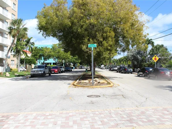 1455 N Treasure Dr APT 4P, North Bay Village, FL 33141