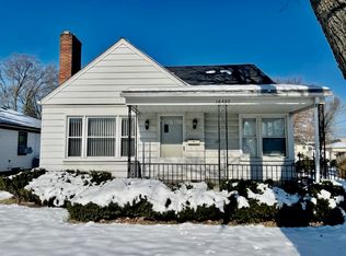 16435 Manchester Ave, Eastpointe, MI 48021