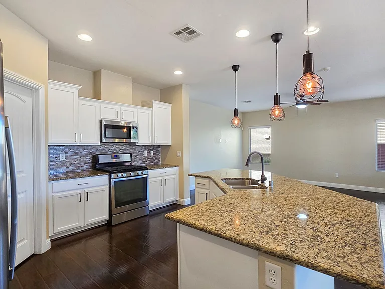 10667 Harvest Green Way — Photo 13