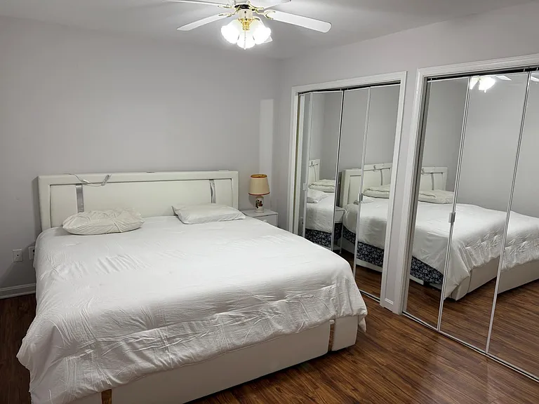 44004 Kings Arms Sq #B — Photo 6