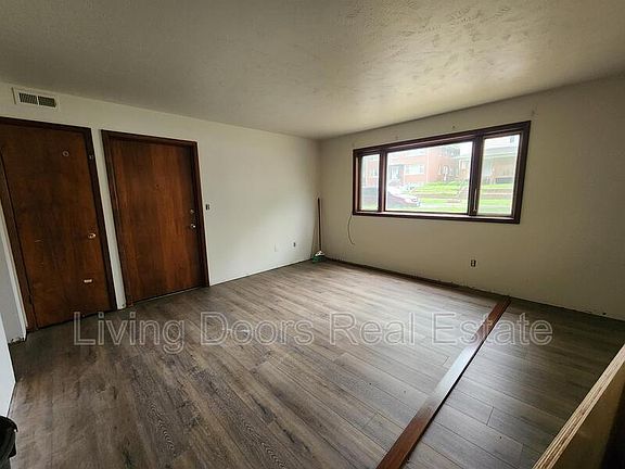 2nd image of 1529 S 21st St APT 1