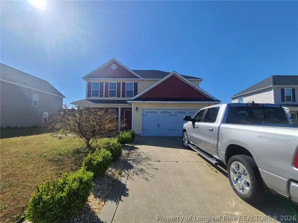 972 Screech Owl Dr, Hope Mills, NC 28348