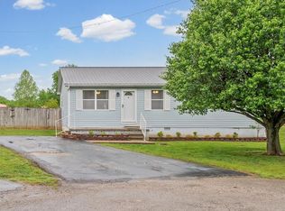 709 Pineridge Dr, Hopkinsville, KY 42240