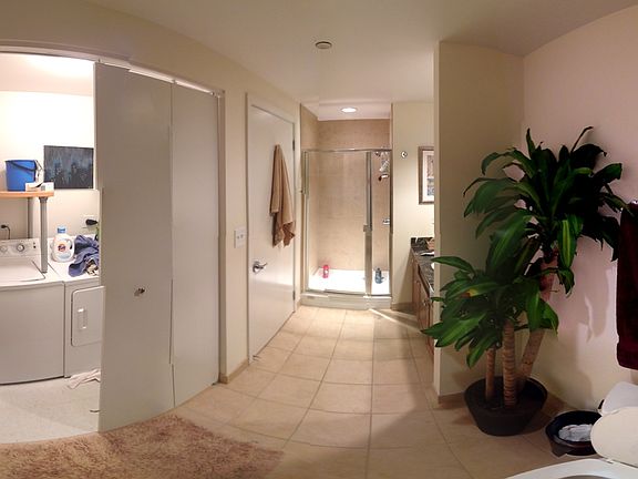 Guest/2nd Bath