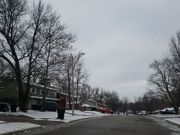4th image of 3730 SE Truman Ave