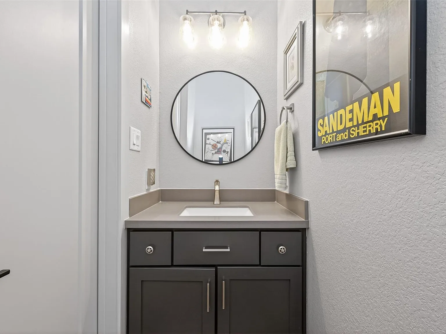 4 bed, 3.5 bath, 3479 sqft, $4,000 — Photo 4