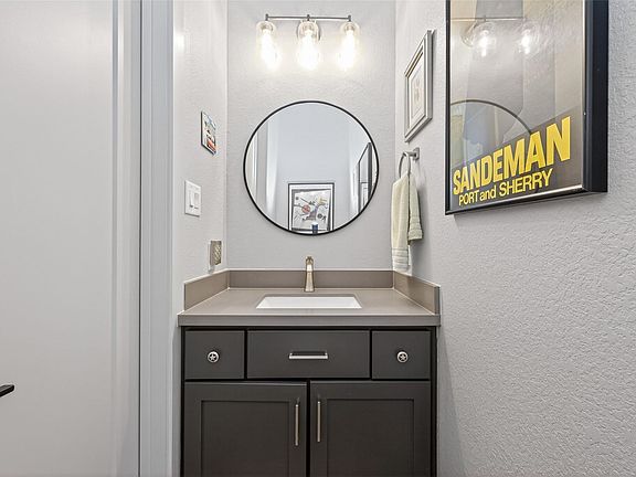 5th image of 9979 Pebble Glen Dr