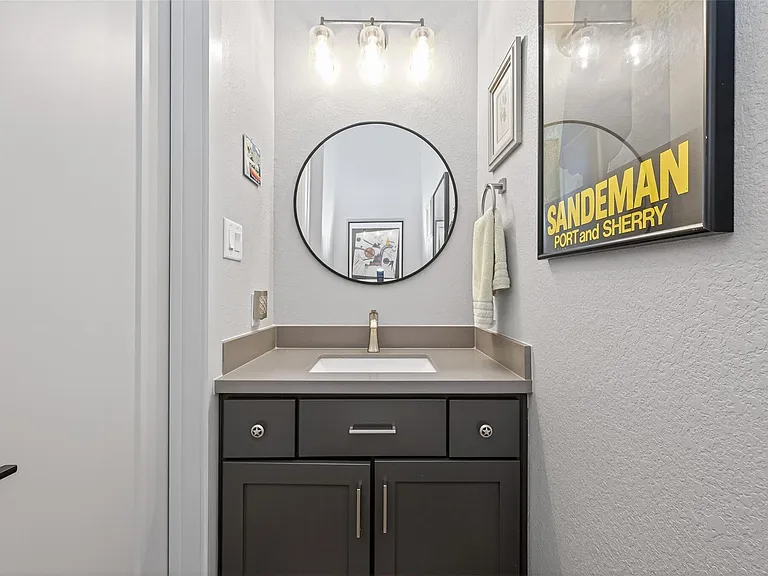 9979 Pebble Glen Dr — Photo 4