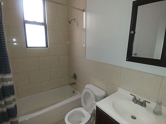2nd image of 2848 38th St APT 2F