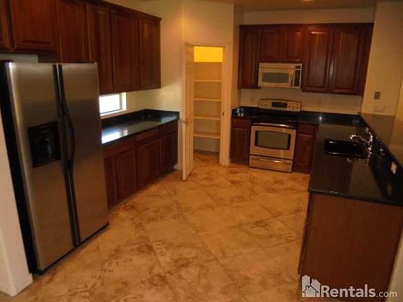4th image of 11036 N 161st Ave