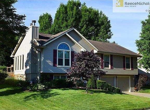 2nd image of 2115 NE McKee Ln