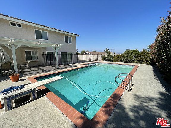 4th image of 15210 Valdemar Dr