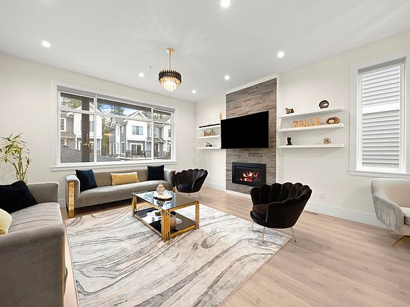 3rd image of 11042 240th St