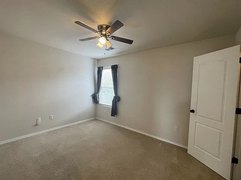 2401 Falesco Rd SE — Photo 23