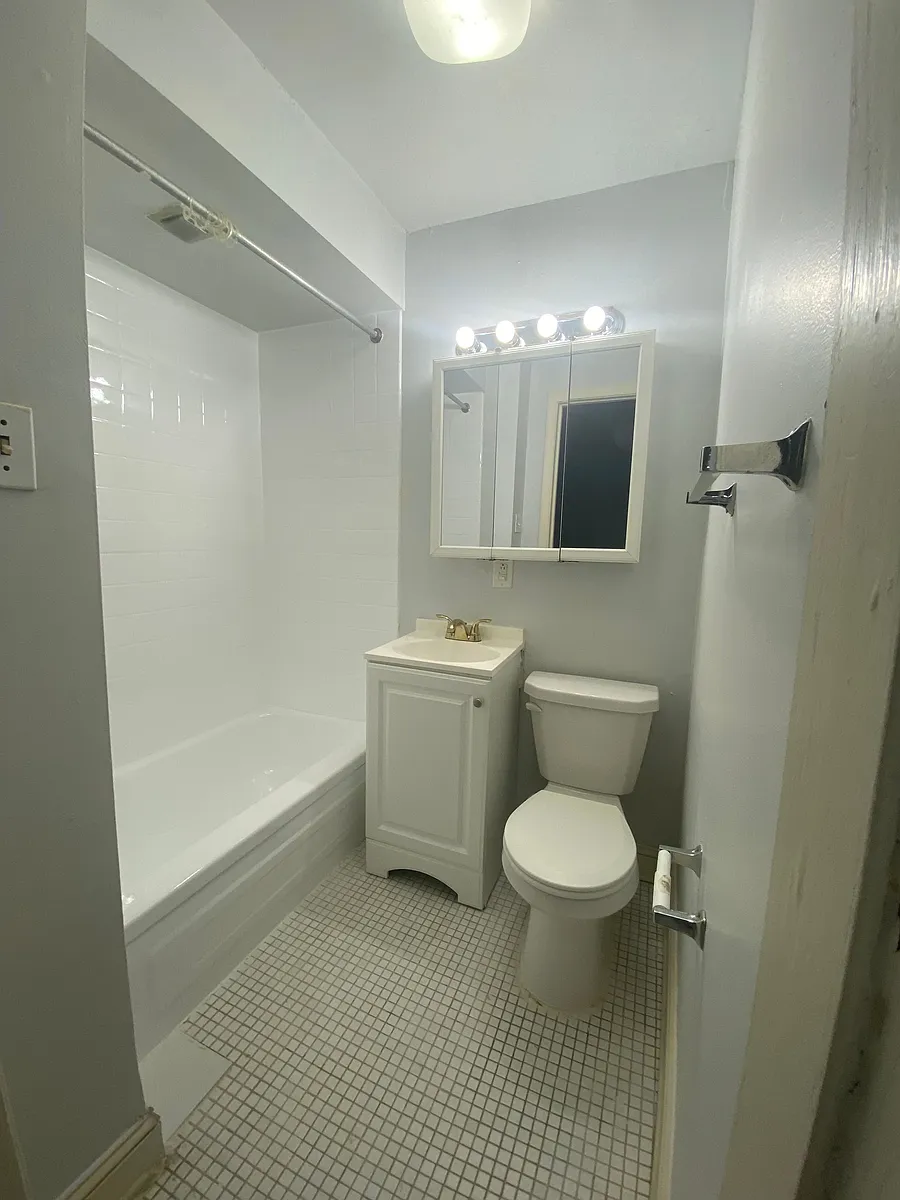 Building Photo - 3605 Baring St #2R