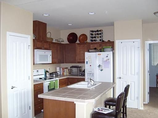 4th image of 2035 Garry Oaks Ave Unit C