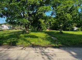 407 N Maple St, Nowata, OK 74048
