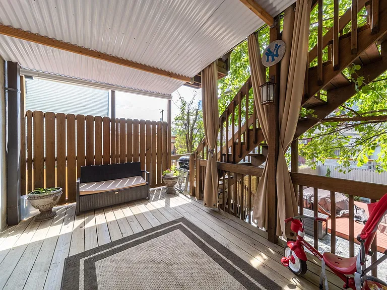 261 Grove St #2 — Photo 6