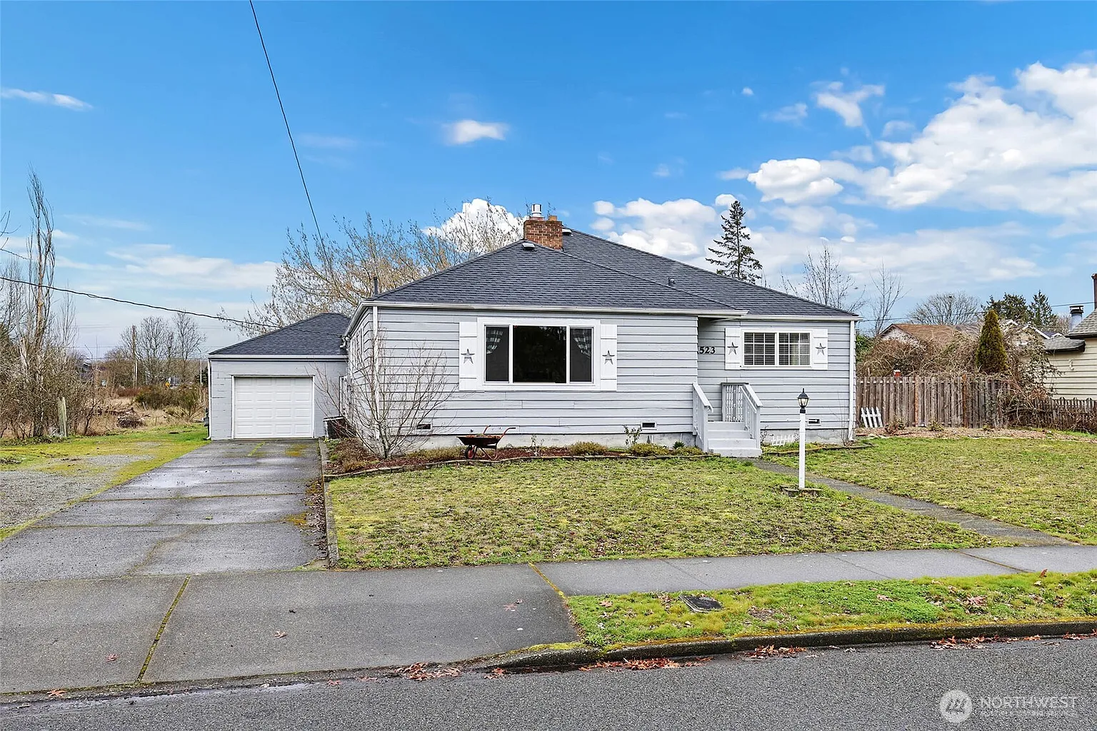 1523 4th Avenue NW photo 1