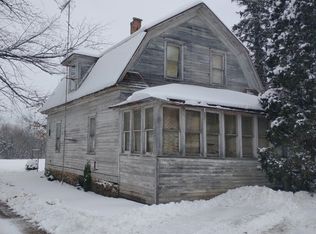 382 N Bridge St, Manawa, WI 54949