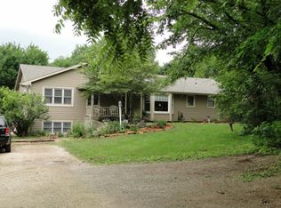 10542 SE Ratner Rd, Berryton, KS 66409