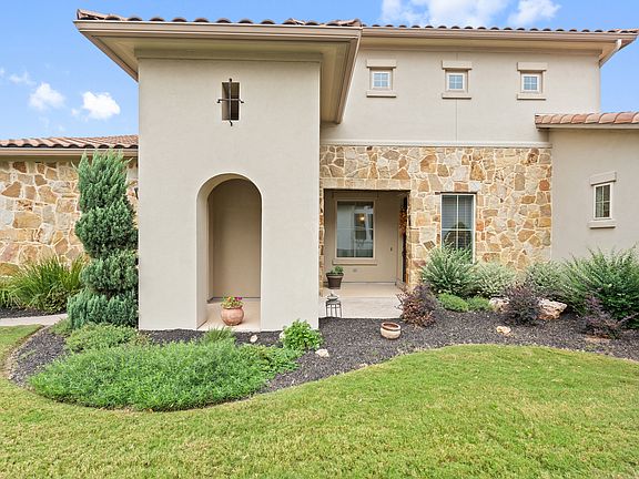 4th image of 209 Grand Oaks Ln