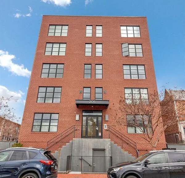 205 V St NW #201 — Photo 25