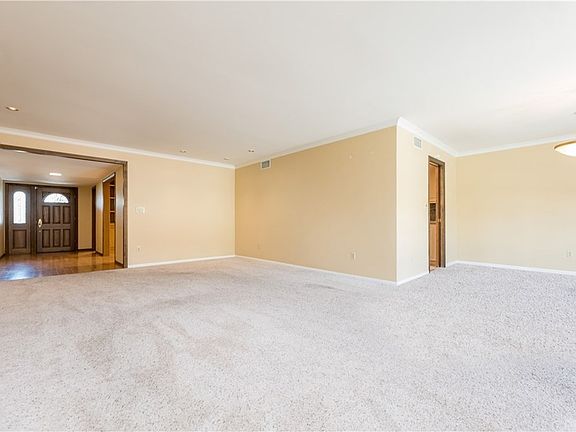 5th image of 20651 Mayall St